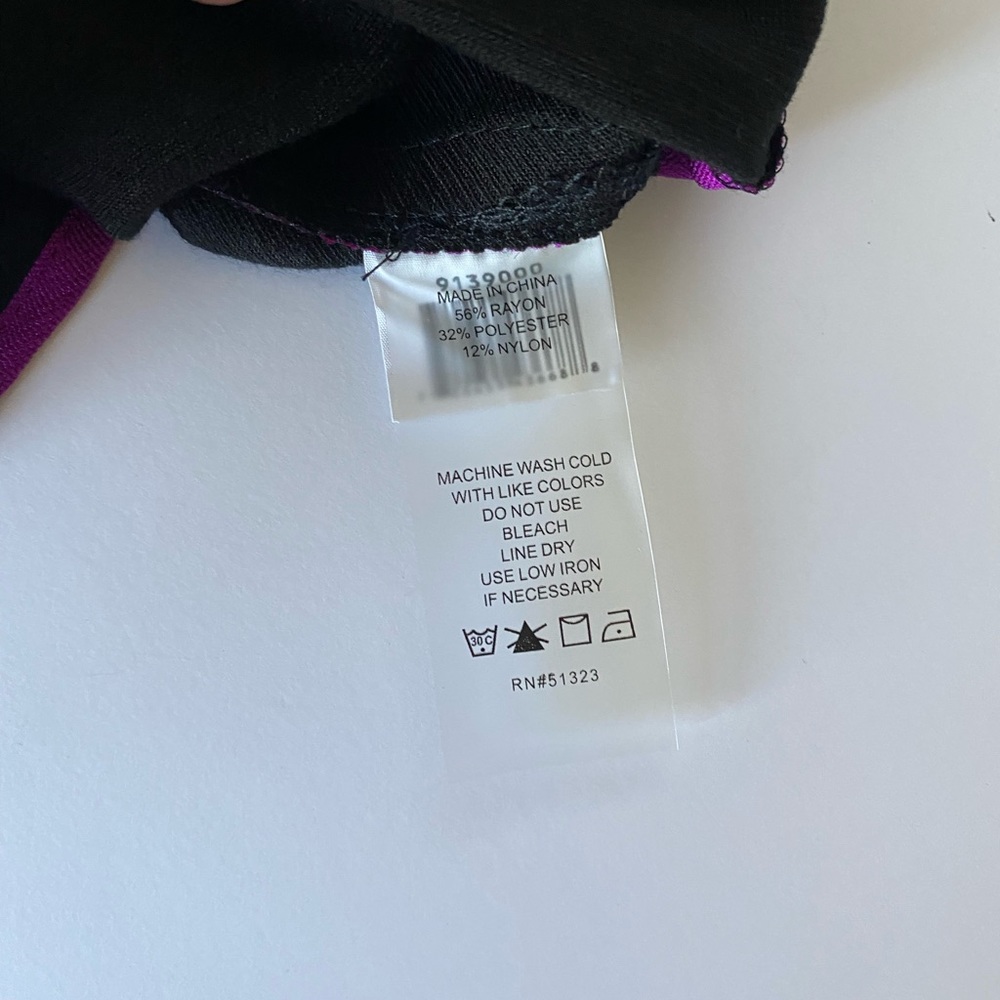 NWT Vince Camuto Sleeveless Textured Satin look Shell Top Size XS - Picture 12 of 12
